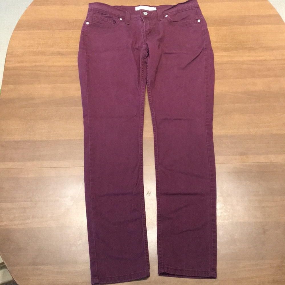 Levi 524 skinny pants